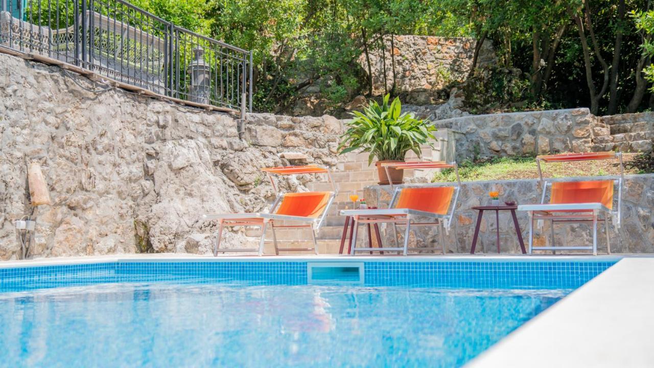 Villa Toscana With A Pool Tivat Ngoại thất bức ảnh
