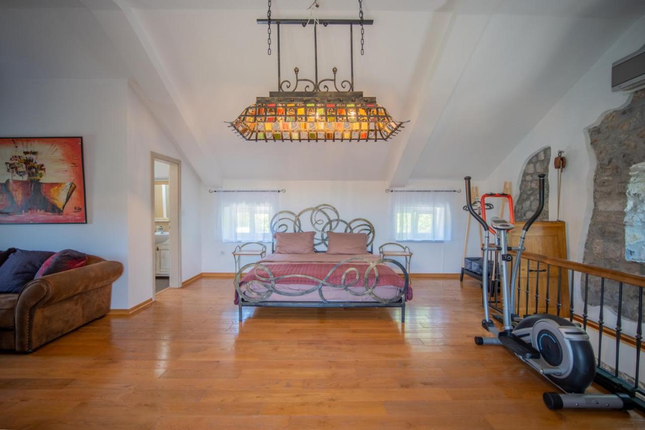 Villa Toscana With A Pool Tivat Ngoại thất bức ảnh